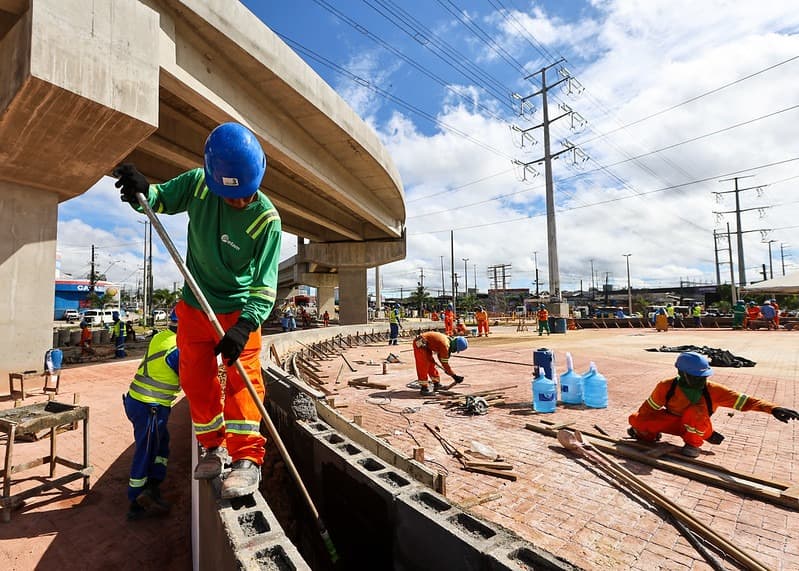 Inauguração do viaduto Rei Pelé é adiada às vésperas da entrega