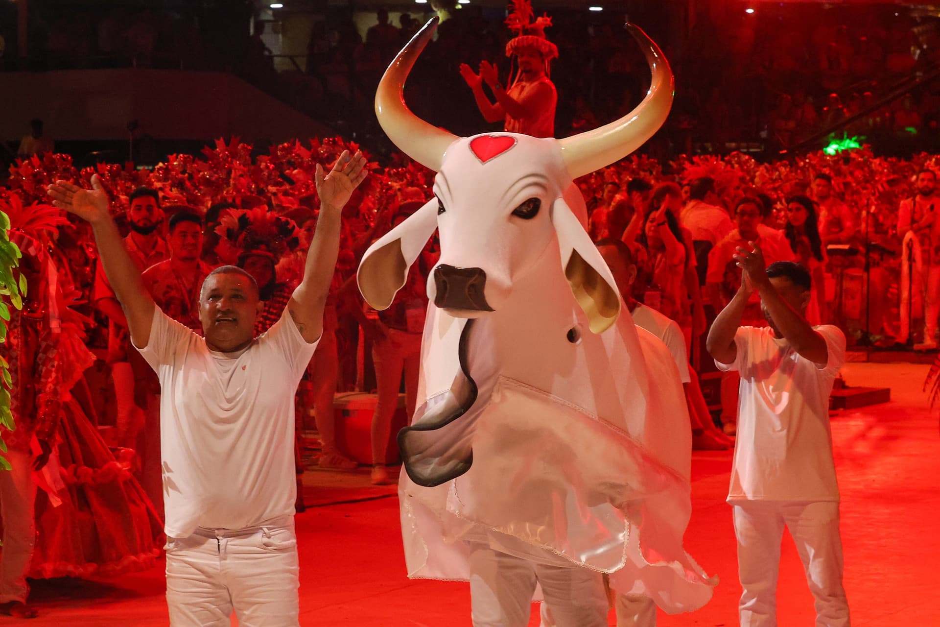 Garantido muda estatuto e seis vereadores saem da disputa pela presidência