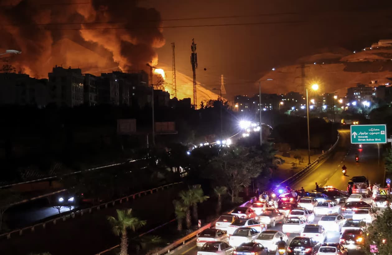 Neste domingo (15), Israel faz novos ataques a Teerã, capital iraniana