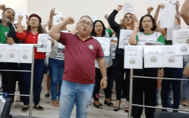 Adesão de professores é parcial no primeiro dia de greve, avalia diretor da Asprom-Sindical