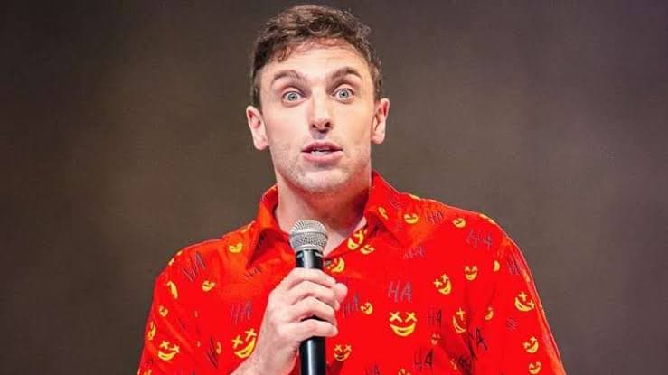 Leo Lins: Humorista cometeu uma ofensa a cada 5 minutos de show, diz juíza