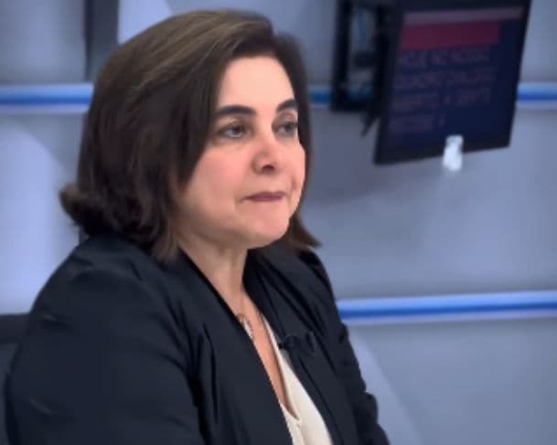 “Mente criativa e amadora do prefeito e seu vice”, dispara Maria do Carmo sobre estudo para rodízio de veículos em Manaus