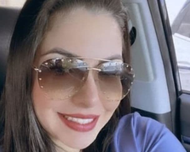 Homem mata esposa com tiro na cabeça e tenta forjar suicídio da vítima