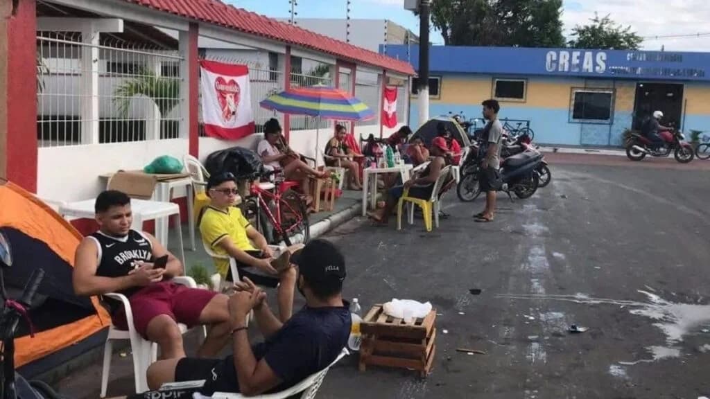 Polícia Militar vai retirar torcedores que formam filas antecipadas no Bumbódromo de Parintins