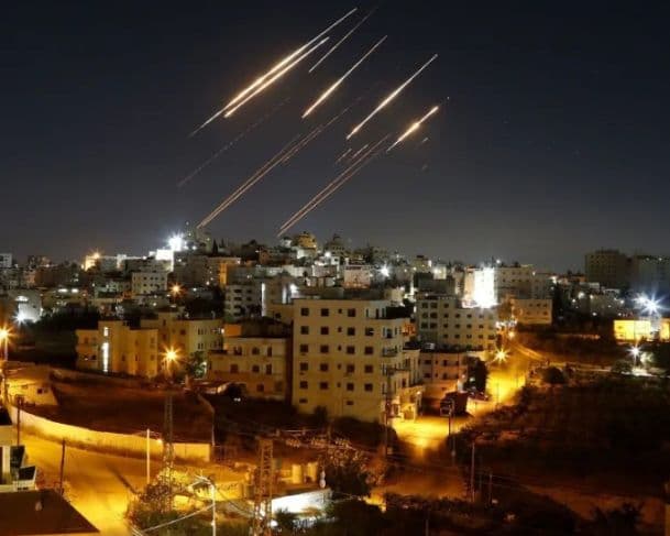 Líder militar do Irã alerta que moradores de Tel Aviv e Haifa por conta de “operação punitiva” contra Israel