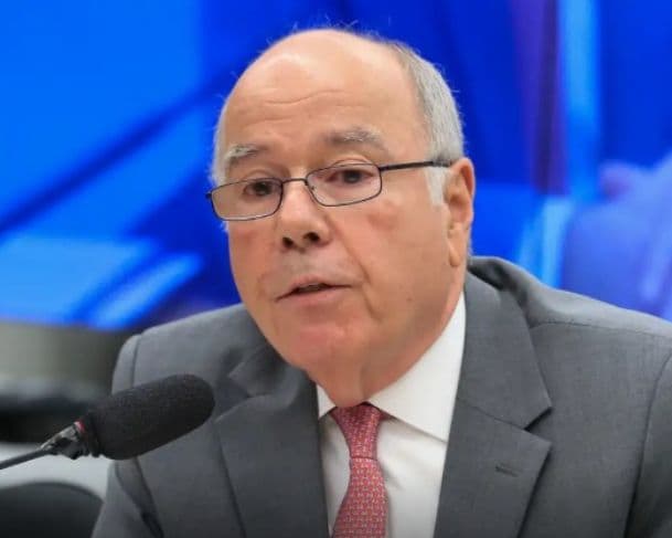 Itamaraty estuda maneiras de retirar autoridades brasileiras que ainda estão em Israel