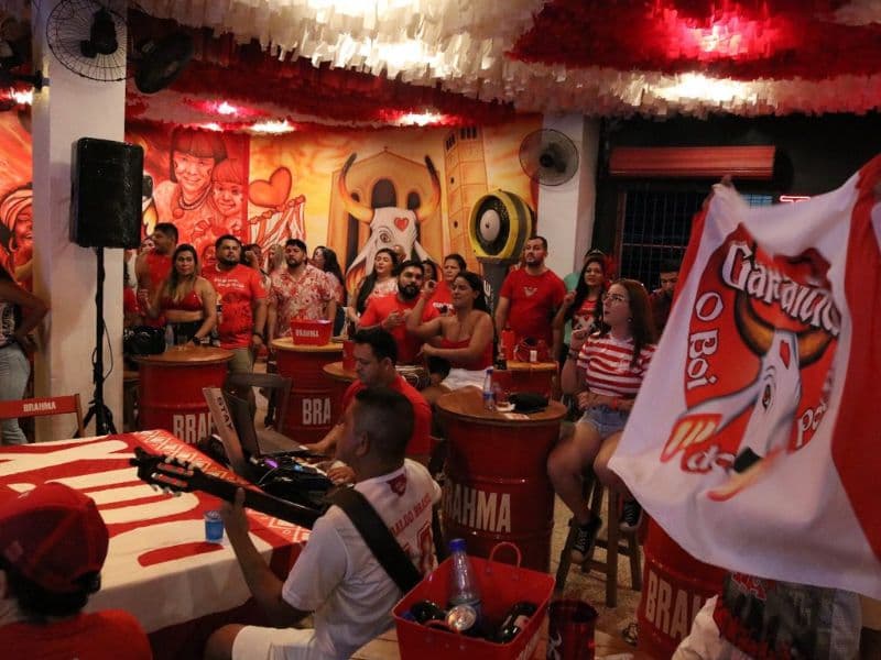 Festa dos Bumbás impulsiona bares temáticos em Manaus antes do Festival de Parintins