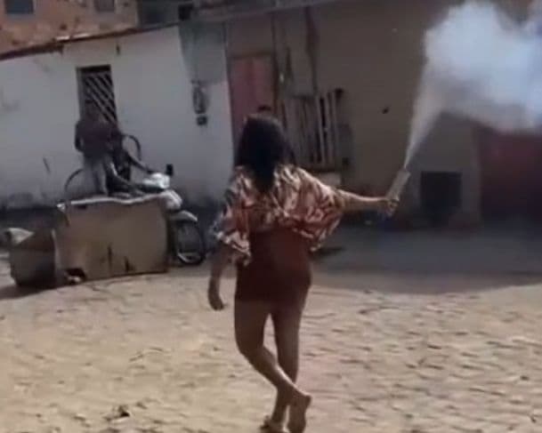 Imagens fortes: jovem tem rosto desfigurado por foguete de São João