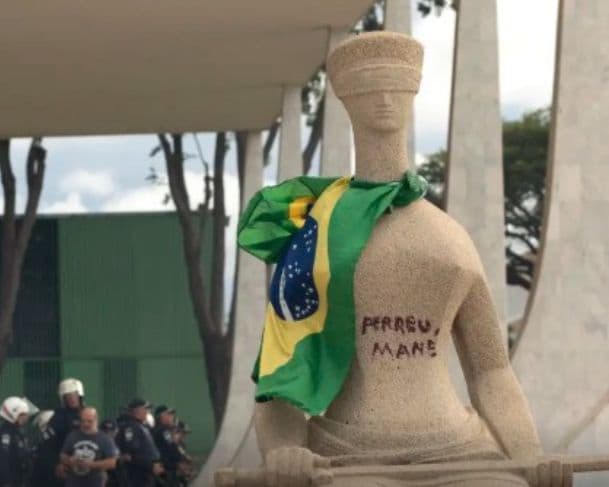 Por unanimidade, STF nega recurso a cabelereira que pixou o “perdeu, mané” na estátua da Justiça