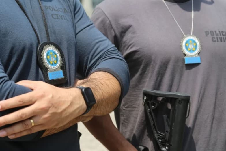 RJ: Cuidadora é presa após contratar atirador de aluguel para matar filho da sua patroa