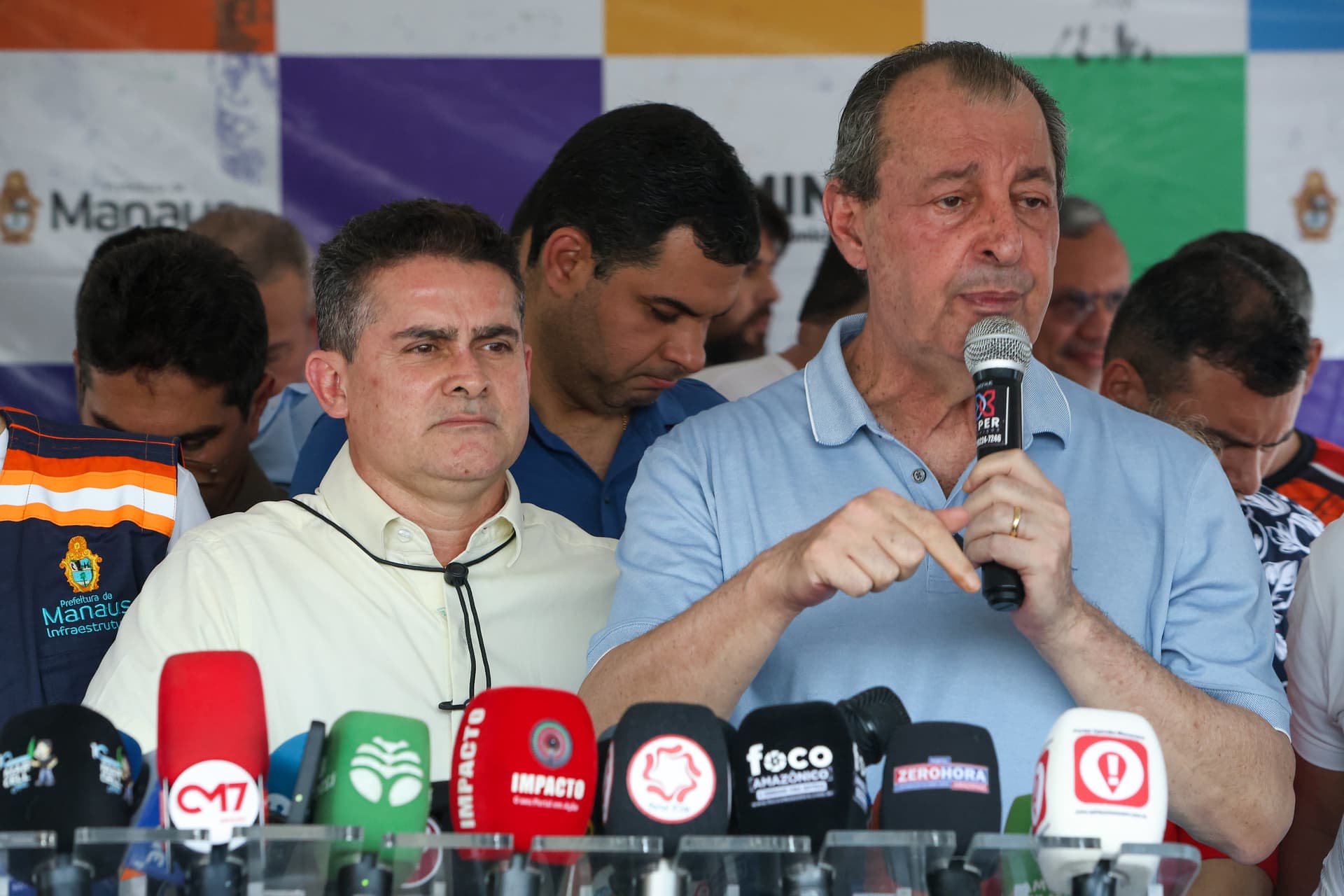 “Tem que aceitar as críticas em vez de reclamar, vida pública é isso”, dispara Omar Aziz