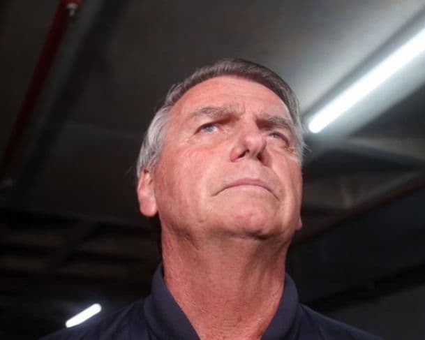 Datafolha: 48% dos brasileiros acham que Bolsonaro devia ser preso; 46% acham que deveria ficar livre