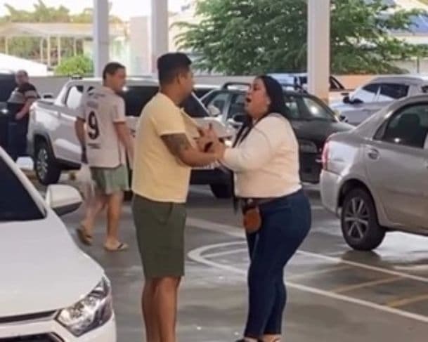 Pastor foge com amante para Manaus, mas é encontrado pela esposa em supermercado