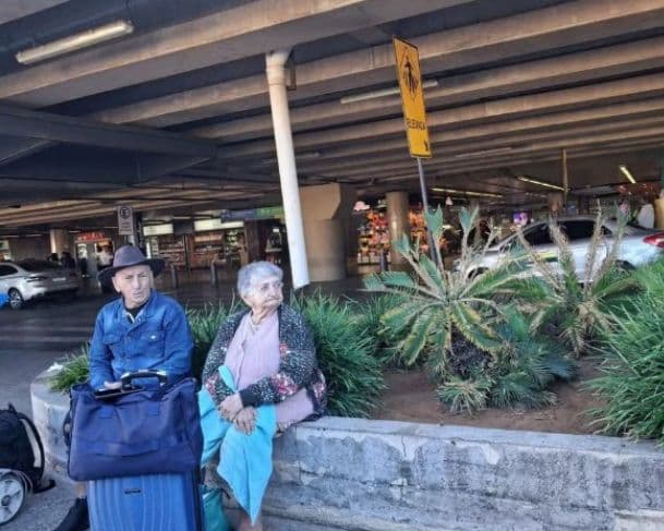 Empresária denuncia companhia aérea por negligência com casal de idosos em Aeroporto de Brasília