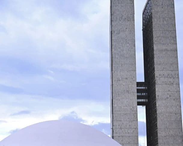 Congresso pede ao STF que suspensão do IOF seja mantida