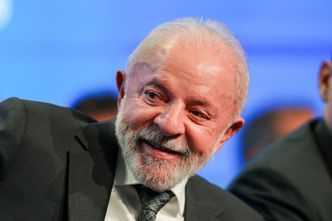 Após chegar a quase 60%, desaprovação ao governo Lula cai; veja pesquisa