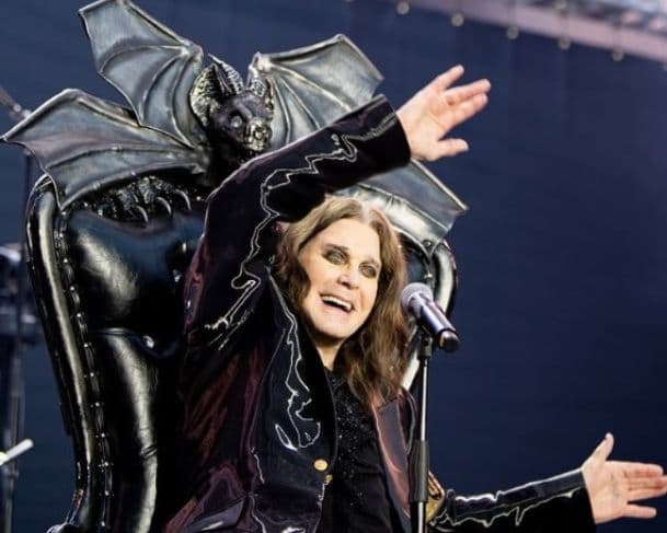 Ozzy Osbourne doou dinheiro de seu último show para três instituições diferentes