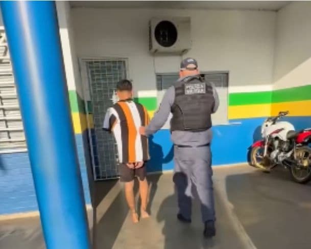“Rafinha”, foragido da Polícia Civil, é preso com pistola e drogas no Amazonas