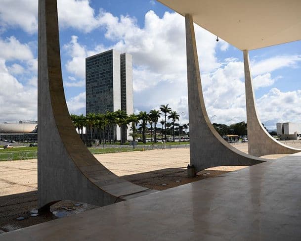 Projeto que amplia tratamento a pacientes com câncer de mama avança no Senado