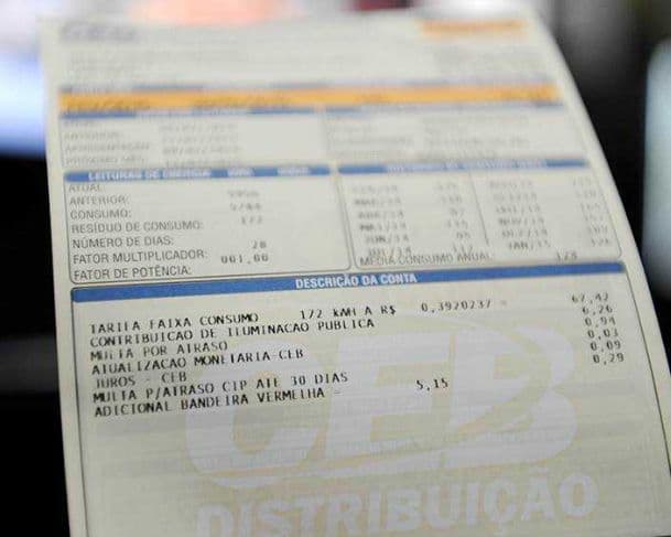 Amazonas Energia amplia acesso à Tarifa Social com até 100% de desconto na conta de luz