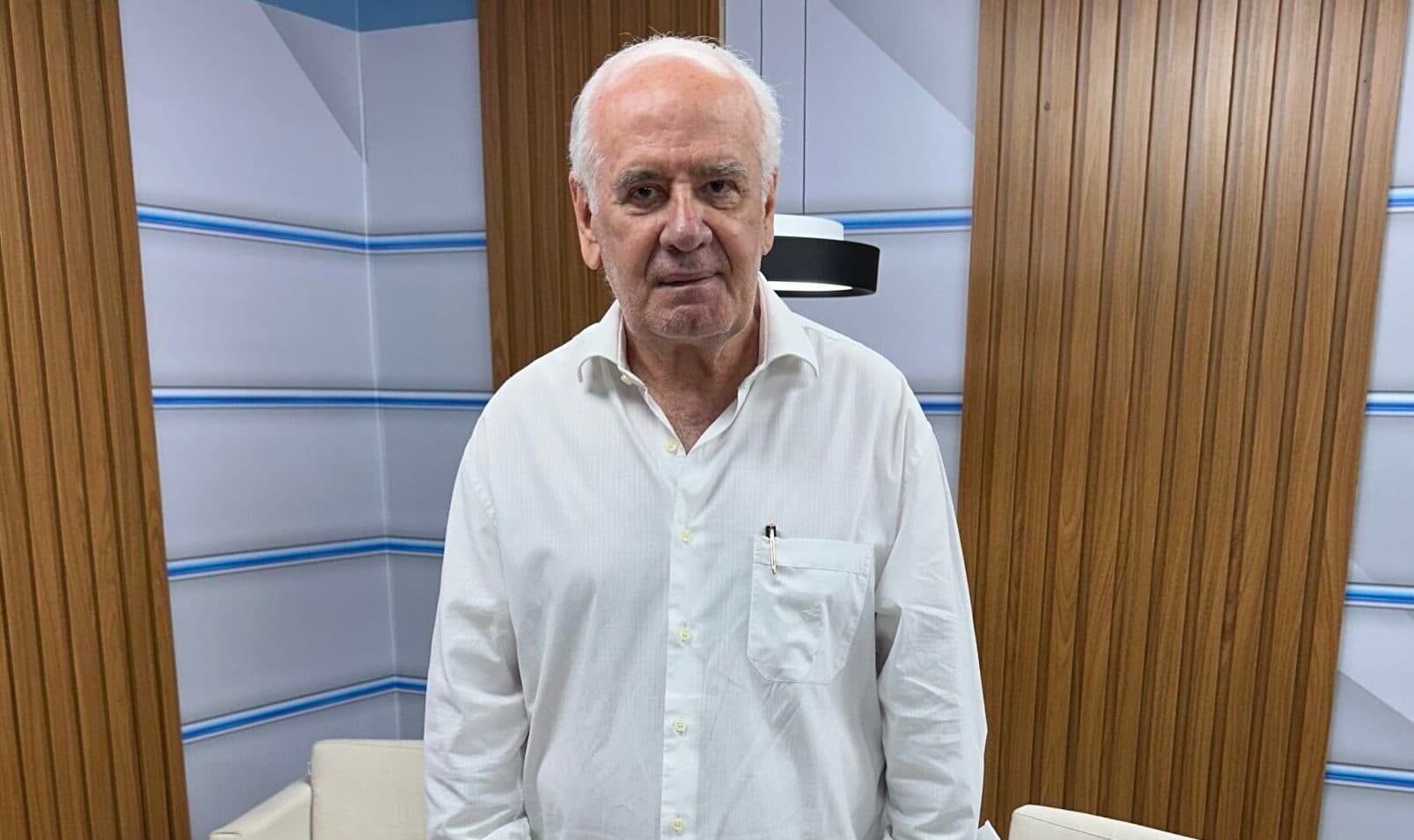 “Vou continuar na vida pública colocando o meu nome à disposição”, diz Serafim Corrêa