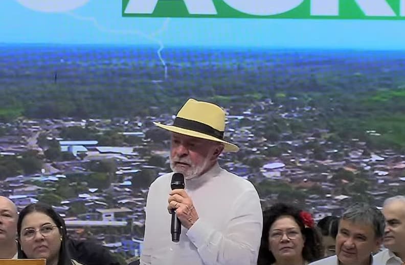 Lula defende Moraes e diz que parlamentares que travaram Congresso deveriam sofrer impeachment