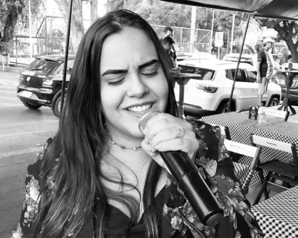 Cantora morre vítima de infarto fulminante poucas horas após realizar show