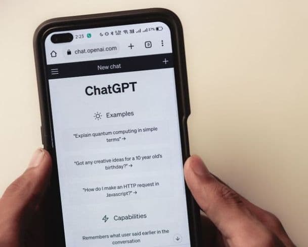 Pais processam OpenAI afirmando que ChatGPT auxiliou no suicídio do filho de 16 anos