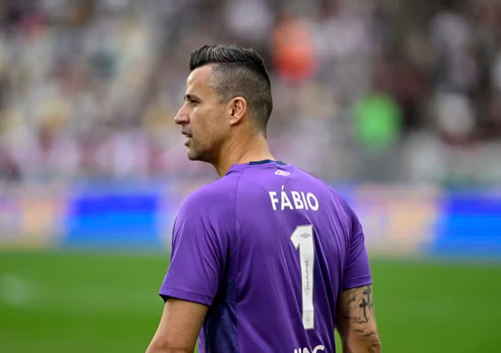 Fábio se torna o recordista mundial de partidas no futebol