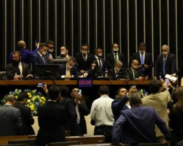 &#8220;Precisamos retomar os trabalhos&#8221; diz Alcolumbre após paralisaçao dos trabalhos legislativos pela oposição