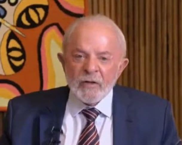 Lula anuncia envio de projeto para regulamentar redes sociais para crianças e adolescentes