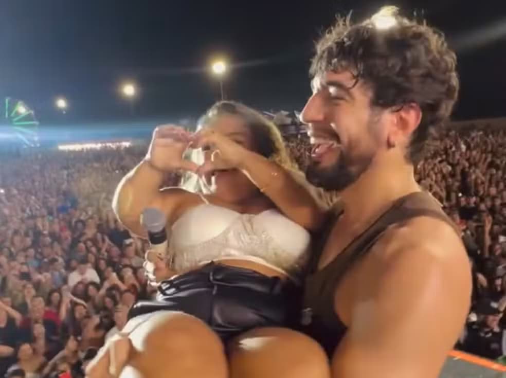 Nattan se envolve em polêmica após pagar R$ 1 mil para homem beijar mulher com nanismo em show no Recife