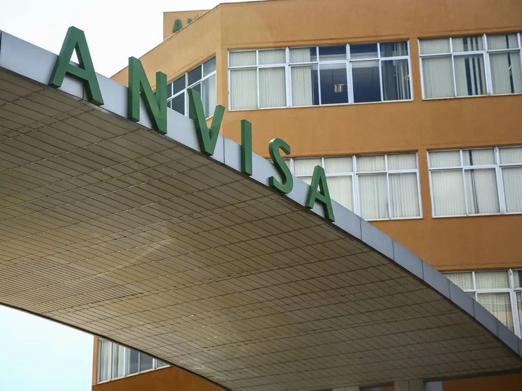 Anvisa proíbe venda de produtos de cannabis e cogumelos de três empresas no Brasil