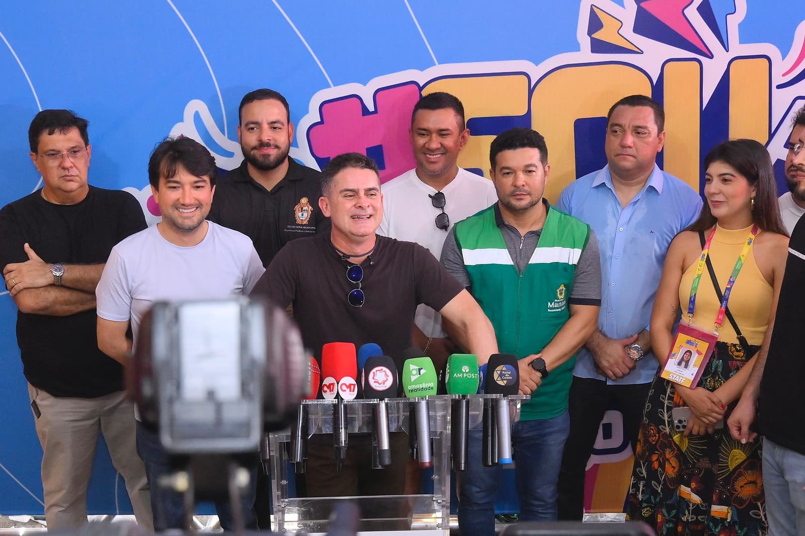 Prefeito divulga balanço do Sou Manaus 2025 e critica fraude em pulseiras