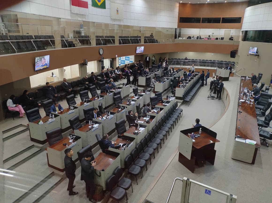 Com poucos presentes, sessão na CMM encerra em menos de uma hora nesta terça (2)