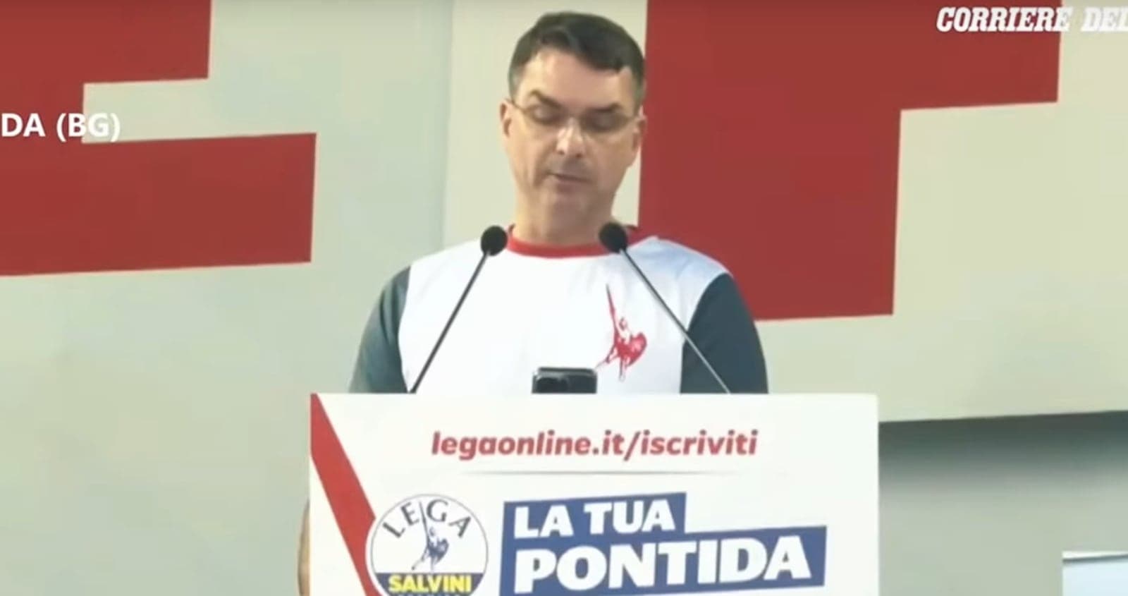 Flávio Bolsonaro pede à Itália que não extradite Carla Zambelli e Eduardo Tagliaferro