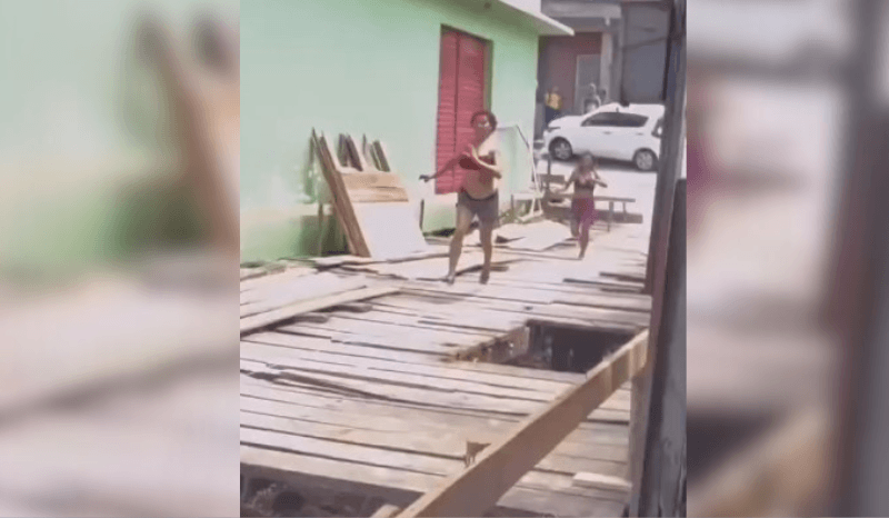 VÍDEO: Briga entre mulheres termina com vítima esfaqueada e jogada em buraco, em Tefé