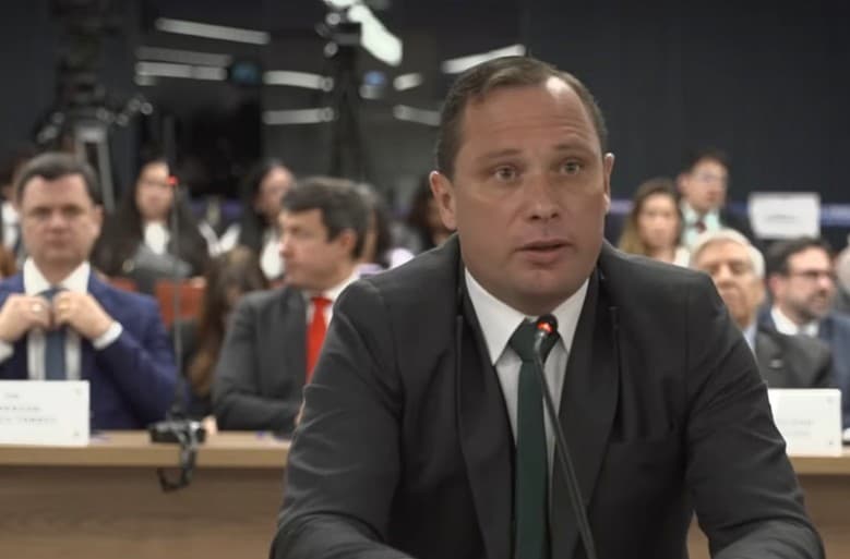 STF nega pedido de extinção de pena para Mauro Cid