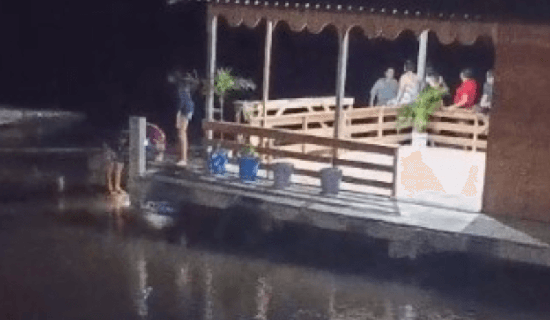 Criança de 4 anos desaparece após cair de flutuante em Iranduba; vídeo