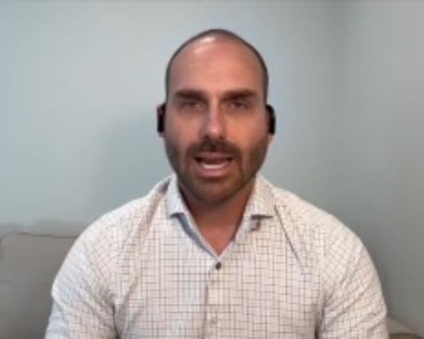 Saiba o que pode acontecer com Eduardo Bolsonaro após denúncia da PGR