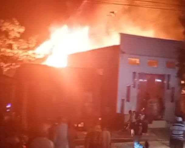 Defesa Civil de Manacapuru pede doações de comida e roupas para vítimas de incêndio