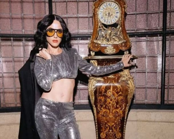 Katy Perry posta foto nas redes sociais e aquece fãs brasileiros para o The Town deste domingo