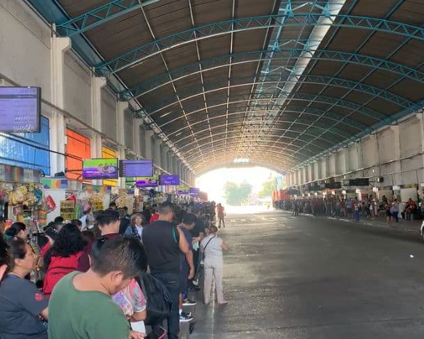 VÍDEO: Paralisação dos rodoviários permanece durante o fim da tarde em Manaus