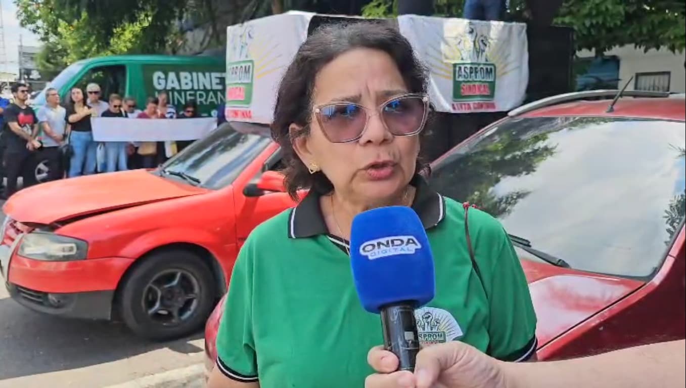 Professores protestam contra projeto de lei da Reforma da Previdência de Manaus