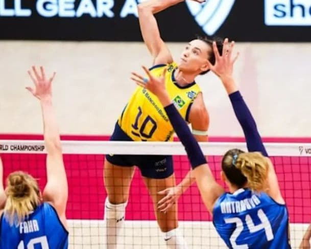 Brasil é derrotado pela Itália nas seminais do Mundial de Vôlei Feminino