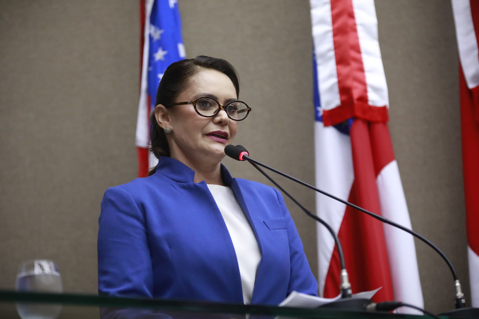 Professora Jaqueline toma posse na Aleam e exalta mulheres: &#8220;Somos boas para criar políticas públicas&#8221;