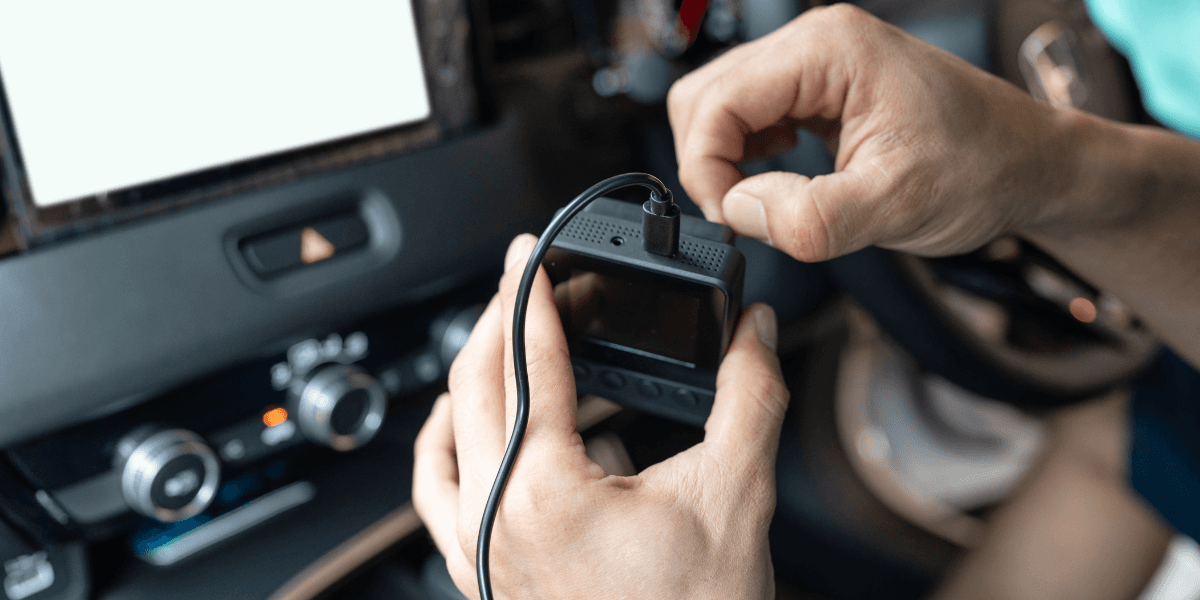 Vereador propõe obrigatoriedade de câmeras e botão de pânico em veículos de fretamento em Manaus