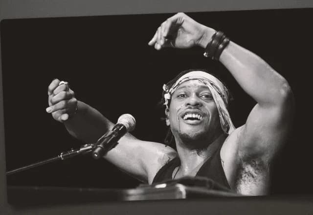 Cantor e compositor D&#8217;Angelo morre aos 51 anos