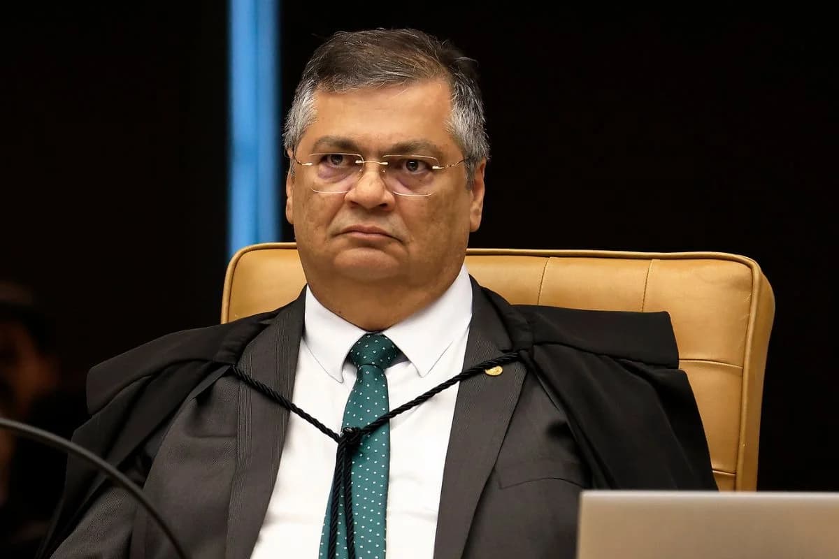 Após decisão de Gilmar, Dino defende lei do impeachment do STF: “Hoje há 81 pedidos contra ministros”