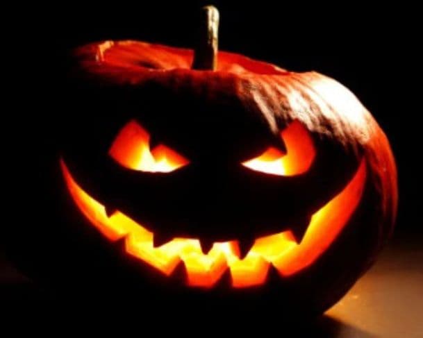 Halloween: saiba a origem da data e por que as crianças pedem doces nas casas neste dia